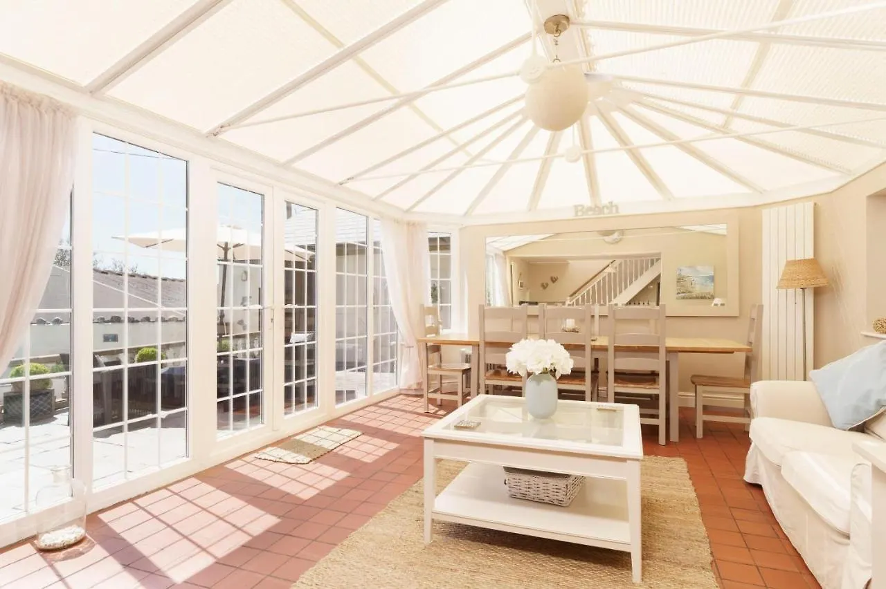 Windy Ridge Cottage - 5 Bedroom Holiday Home - Oxwich Oystermouth United Kingdom